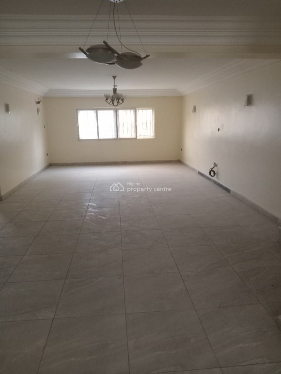 a Very Good Spacious 3-bedroom Flat, Idu-karmo District Abuja ( After Nizamiyel Hospital) Turkish Hospital., Idu Industrial, Abuja, Flat / Apartment for Rent