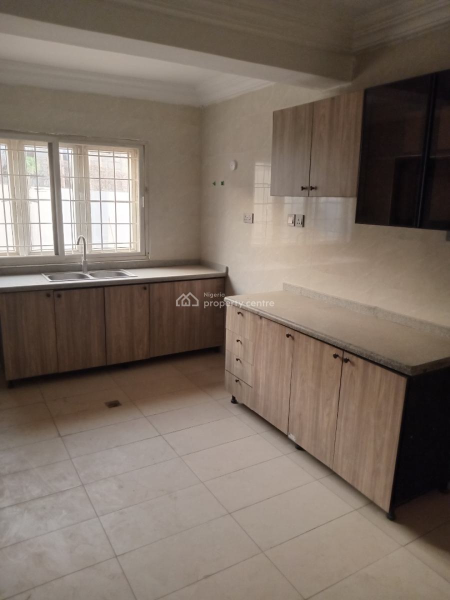 a Very Good Spacious 3-bedroom Flat, Idu-karmo District Abuja ( After Nizamiyel Hospital) Turkish Hospital., Idu Industrial, Abuja, Flat / Apartment for Rent
