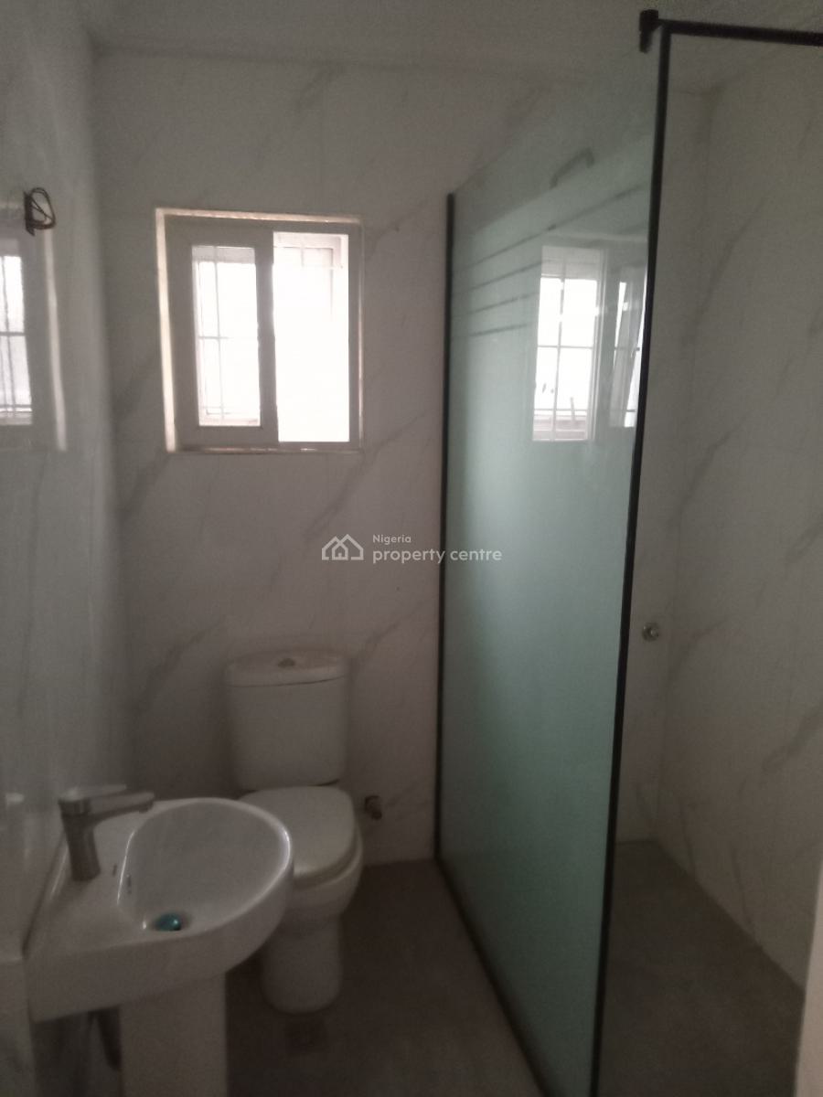 a Very Good Spacious 3-bedroom Flat, Idu-karmo District Abuja ( After Nizamiyel Hospital) Turkish Hospital., Idu Industrial, Abuja, Flat / Apartment for Rent