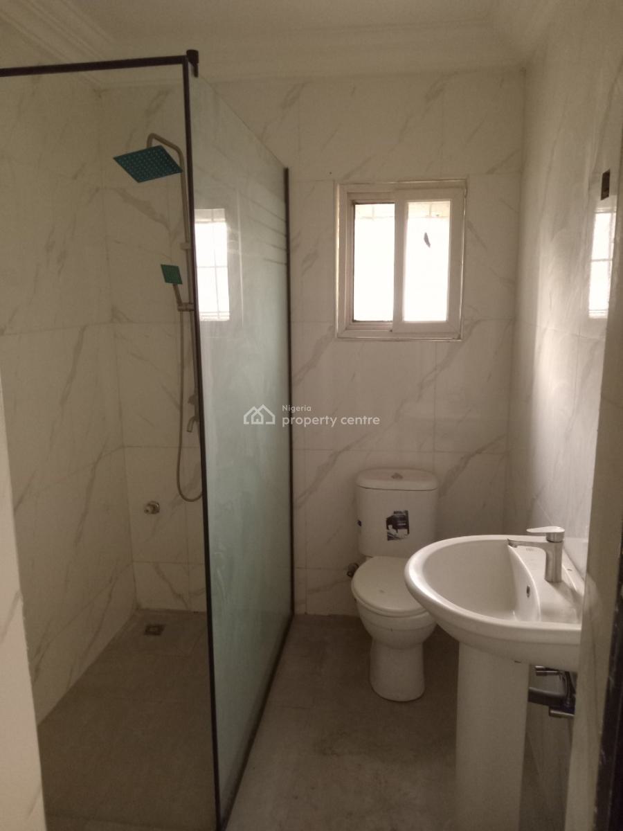 a Very Good Spacious 3-bedroom Flat, Idu-karmo District Abuja ( After Nizamiyel Hospital) Turkish Hospital., Idu Industrial, Abuja, Flat / Apartment for Rent