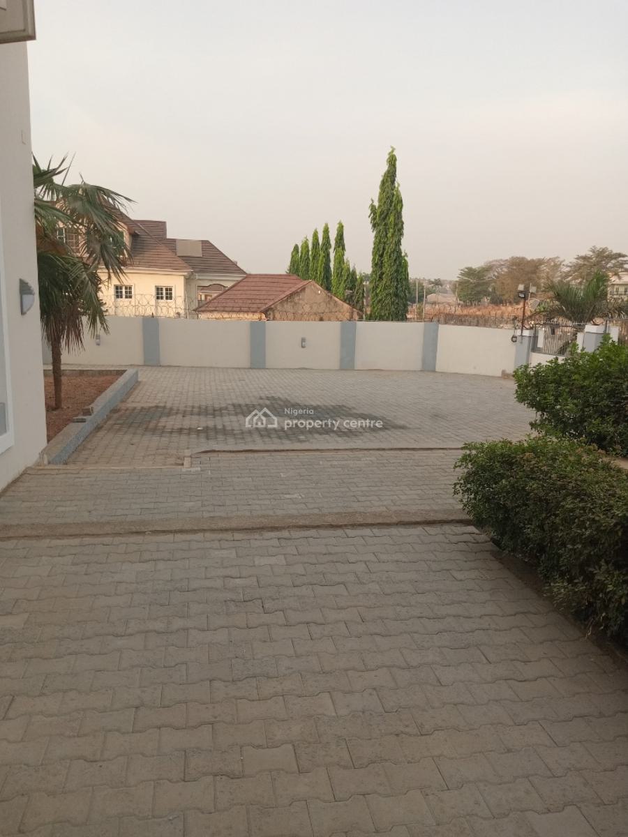 a Very Good Spacious 3-bedroom Flat, Idu-karmo District Abuja ( After Nizamiyel Hospital) Turkish Hospital., Idu Industrial, Abuja, Flat / Apartment for Rent