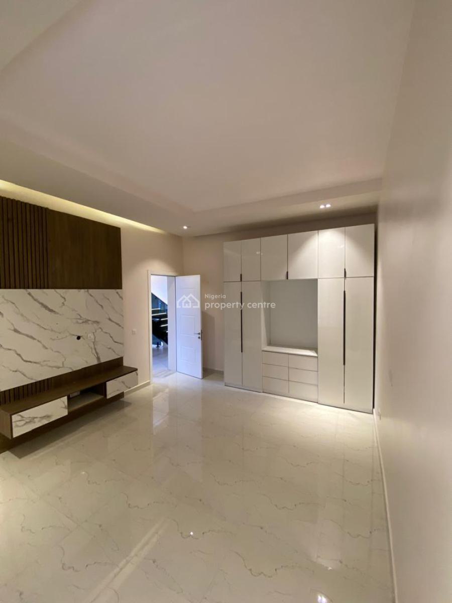 Luxury 5 Bedroom Semi Detached Duplex, Guzape District, Abuja, House for Sale