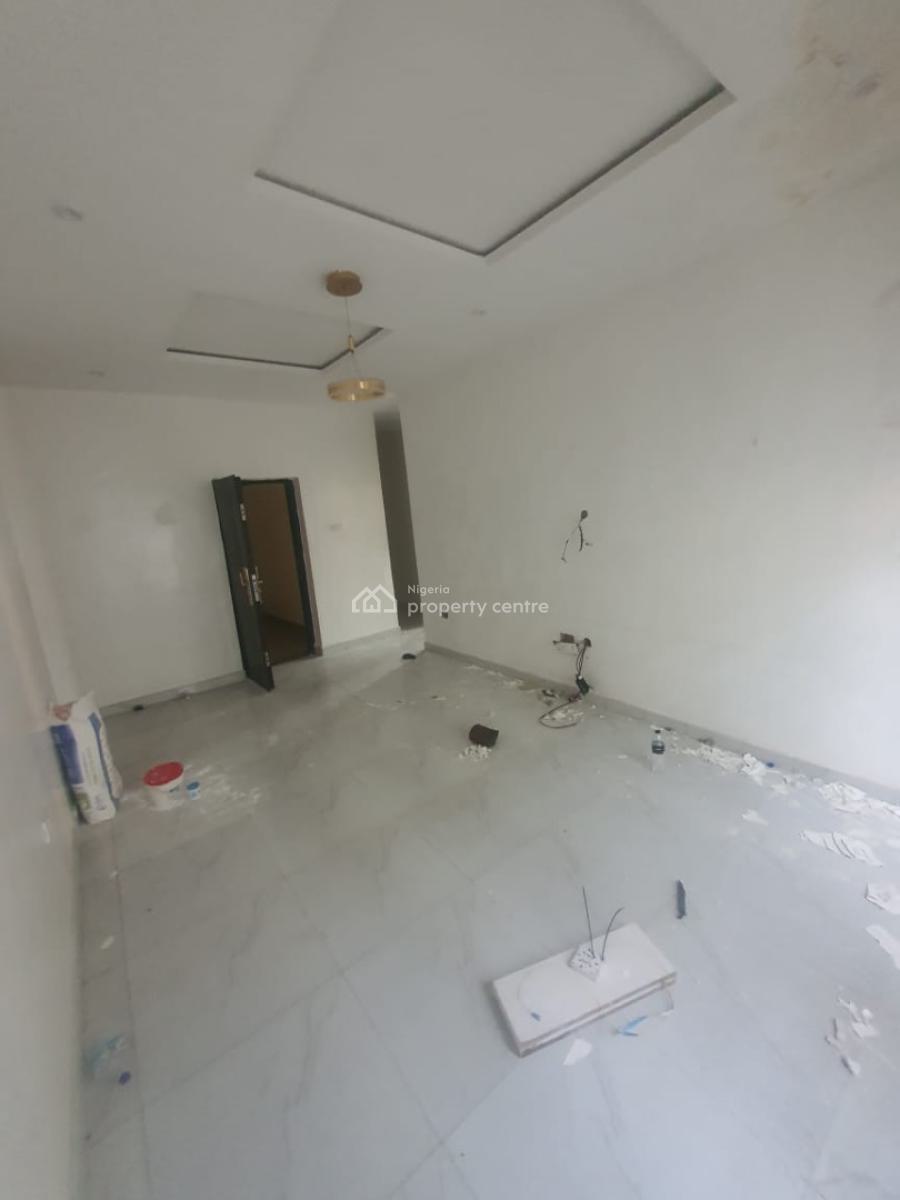 2 Bedroom Apartment Upstairs, Ologolo, Lekki, Lagos, Flat / Apartment for Rent