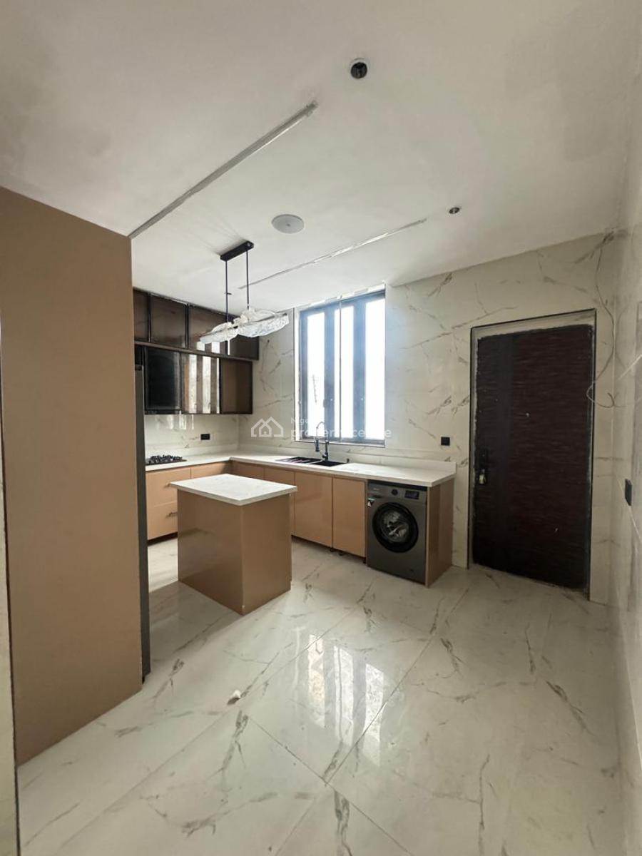 5-bedroom Duplex, Lekki Phase 1, Lekki, Lagos, Flat / Apartment for Sale