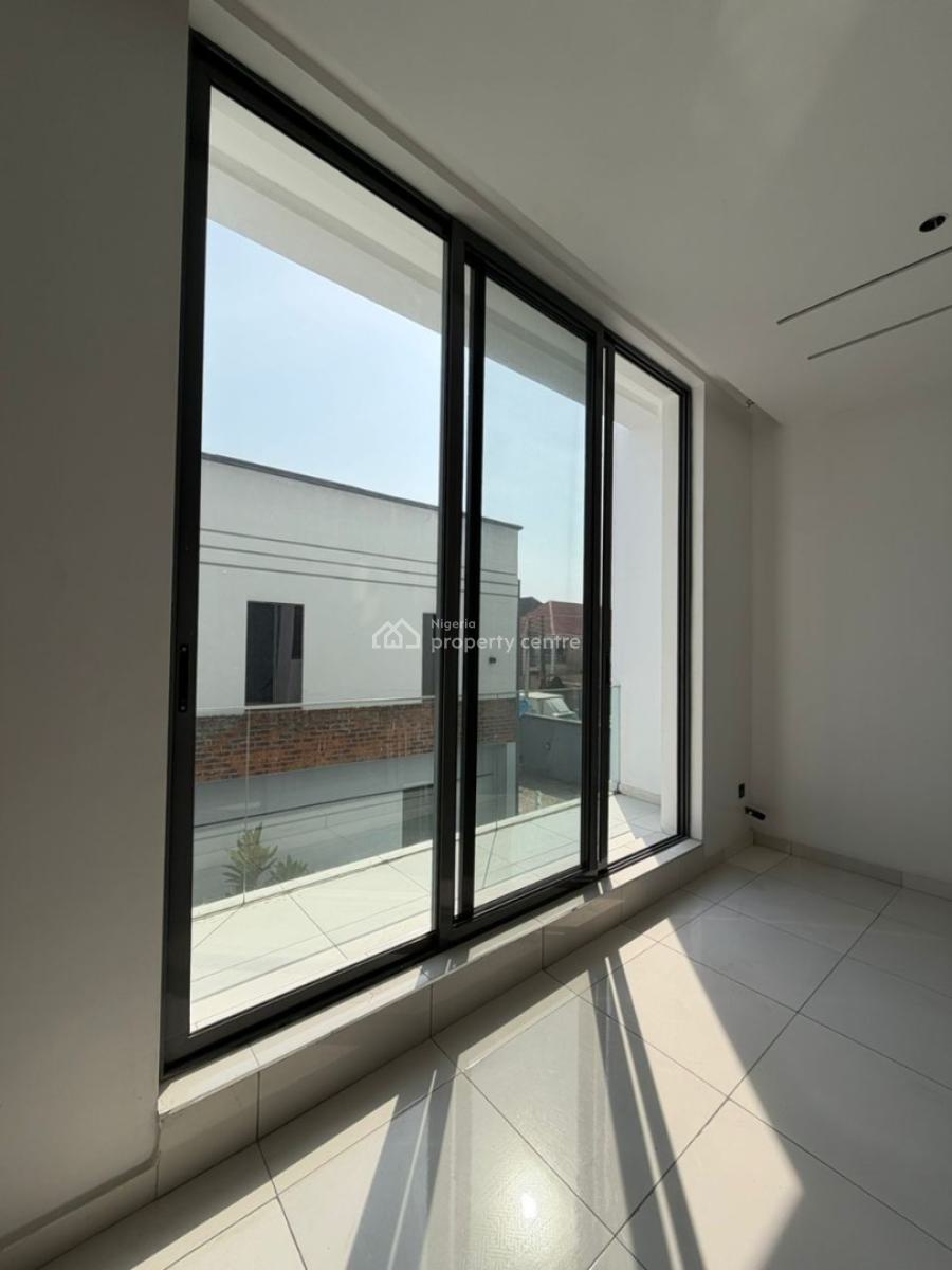 Luxury 2 Bedroom Apartments, Lekki Phase 1, Lekki, Lagos, Flat / Apartment for Sale