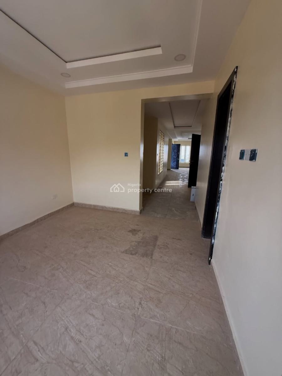 4bedroom Terrace Duplex with a Bq, Guzape District, Abuja, Terraced Duplex for Sale