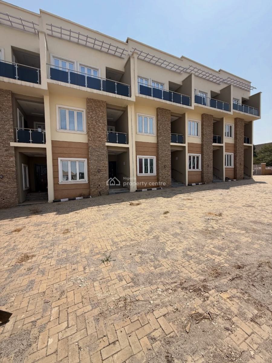 4bedroom Terrace Duplex with a Bq, Guzape District, Abuja, Terraced Duplex for Sale