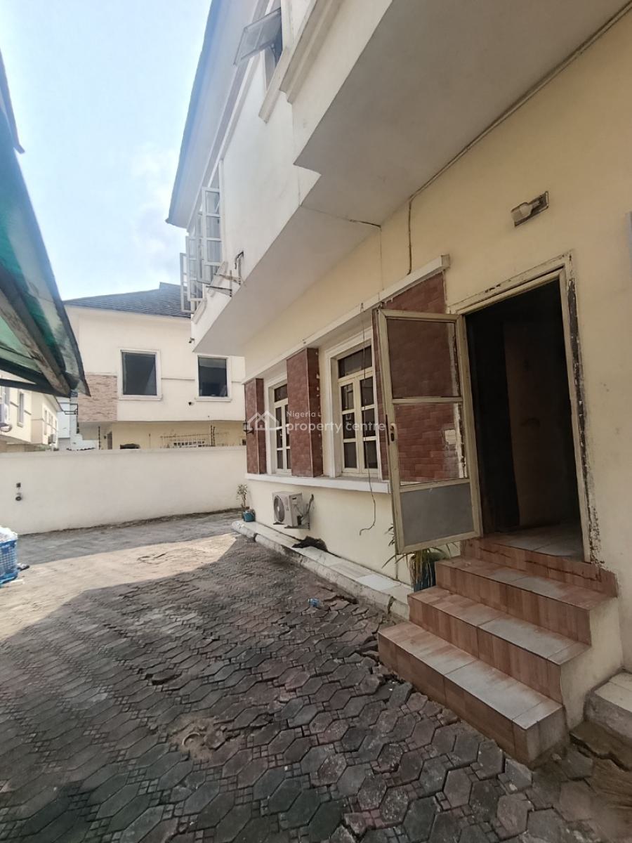 a Room Shared Fitted Kitchen at Chevy View Estate, Chevy View Estate Chevron Drive 🔰, Lekki, Lagos, Self Contain (single Rooms) for Rent