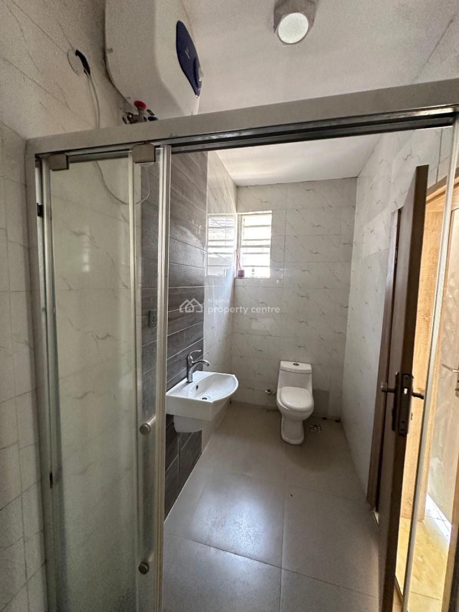 Luxury Master Bedroom in Service Estate, Royal Pine Gate 3 Orchid Road Lekki, Lekki, Lagos, Self Contain (single Rooms) for Rent