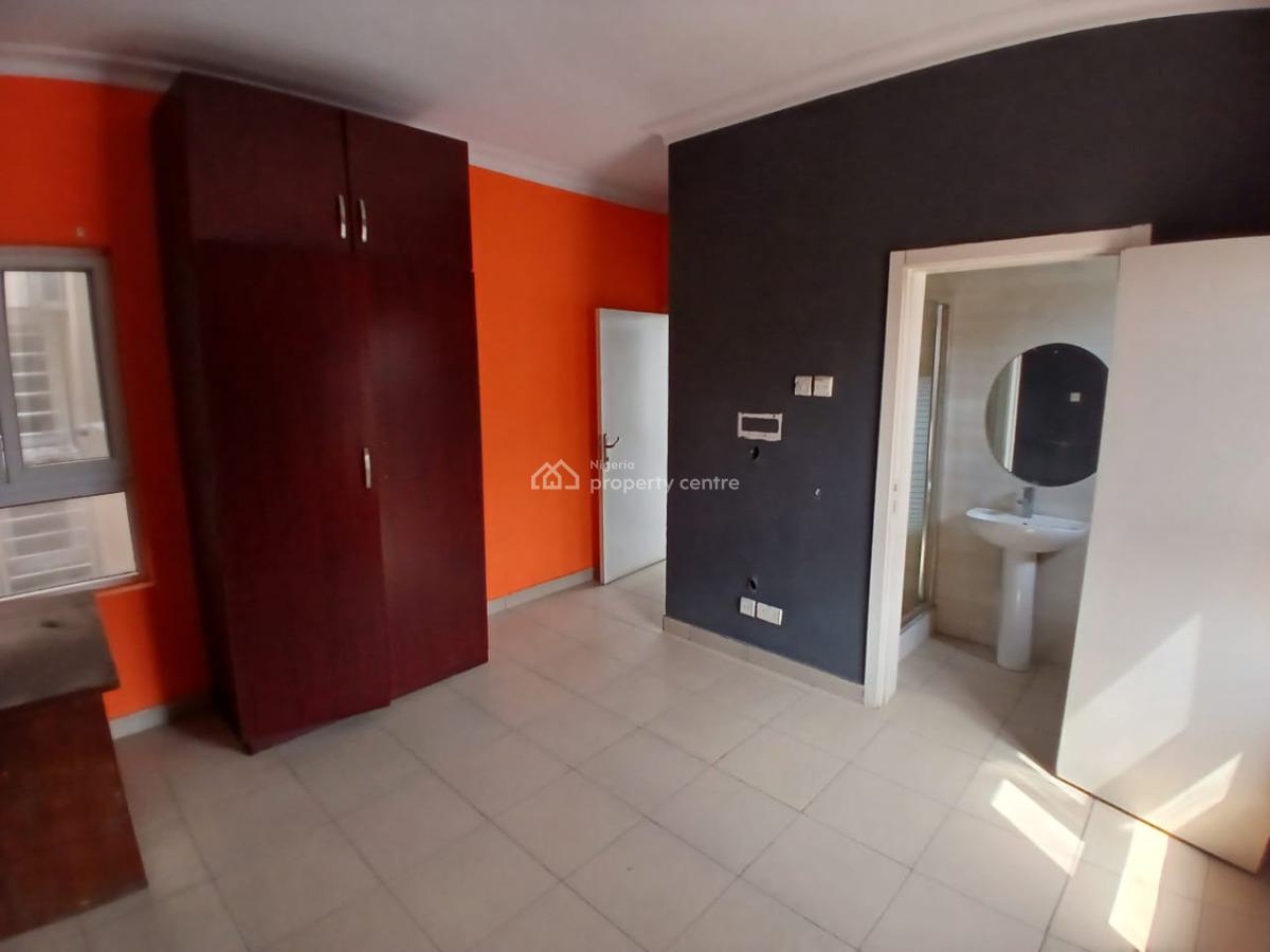 Serviced 3 Bedroom Flat with Penthouse, Cadogan Estate, Osapa, Lekki, Lagos, Flat / Apartment for Rent