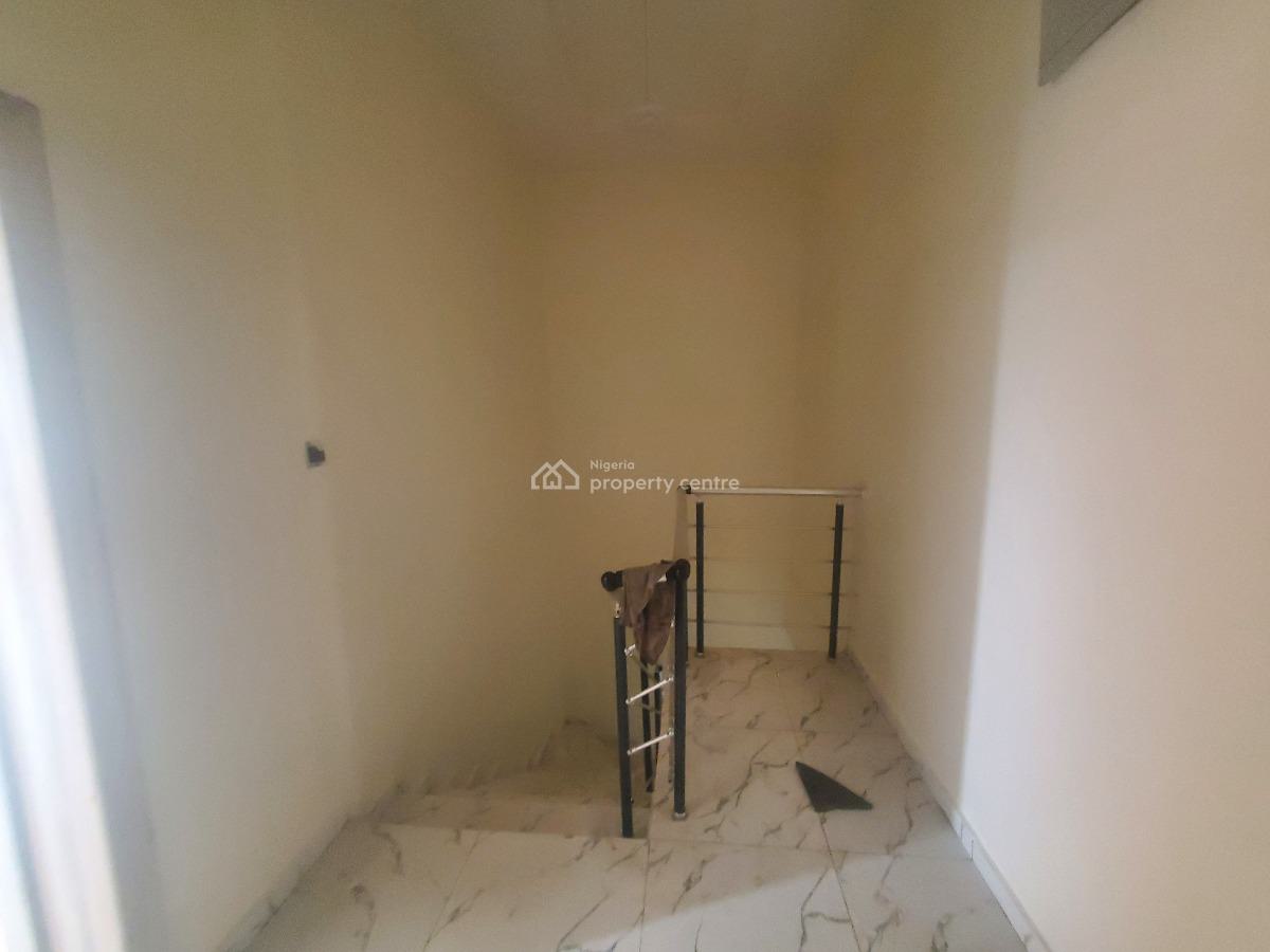 Well Maintained Spacious 3-bedroom Duplex with Bq, Orchid Road, Lekki, Lagos, Semi-detached Duplex for Rent