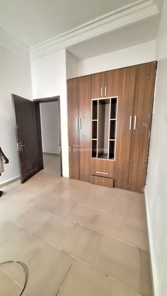 3bedroom Apt with Bq, Lekki Phase 1, Lekki, Lagos, Commercial Property for Rent