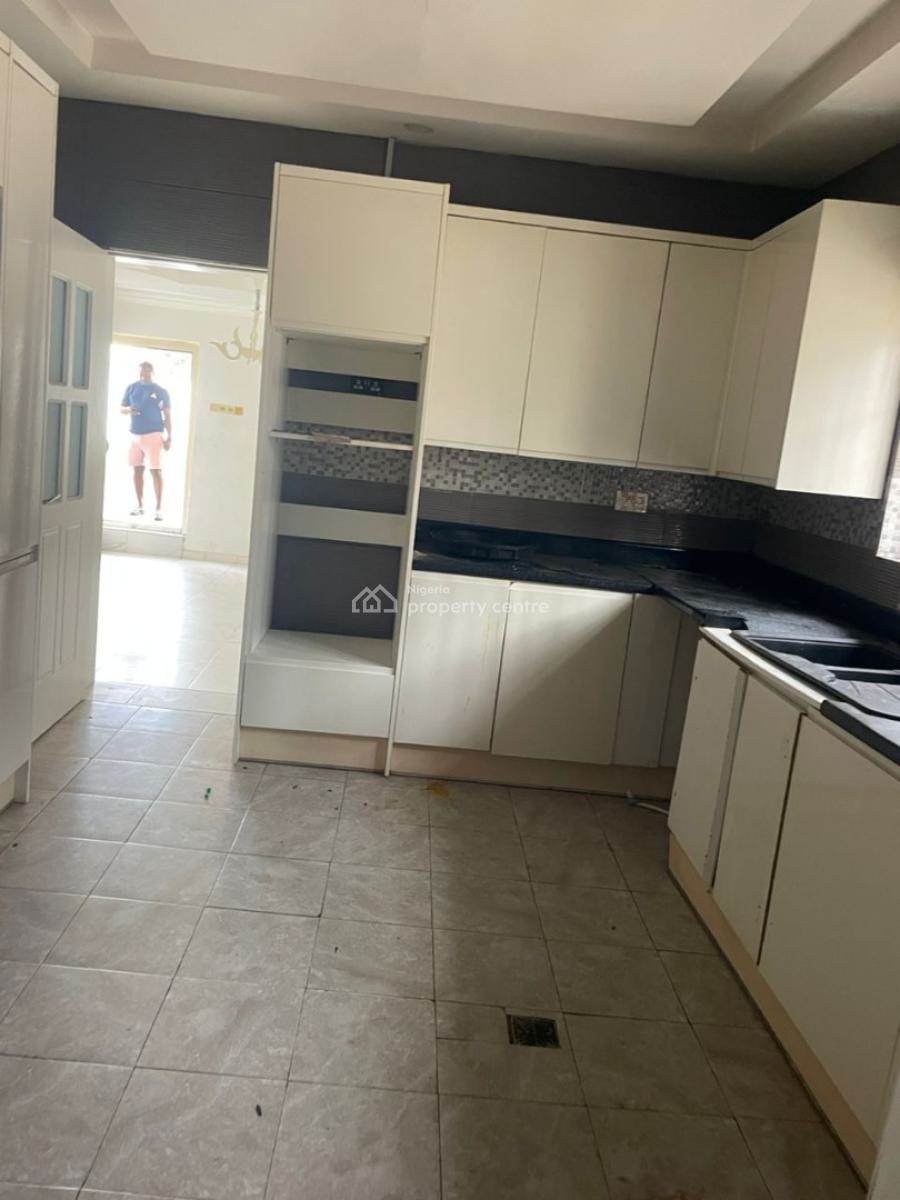 Massive 3 Bedroom Flat Bungalow, Ogunfayo Eputu, Eputu, Ibeju Lekki, Lagos, Flat / Apartment for Rent