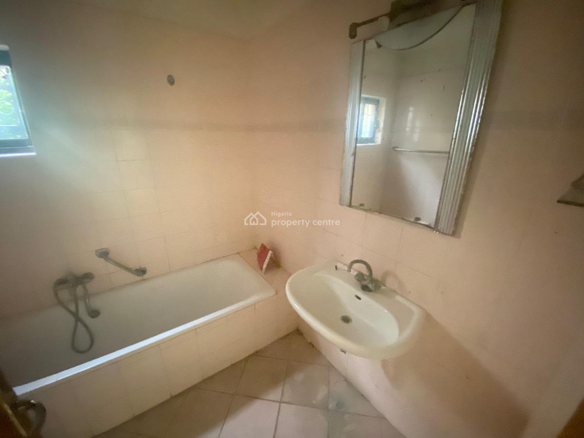 3 Bedroom Flat with a Room Boys Quarters on The Ground Floor, 2 Avenue Estate, Ikoyi, Lagos, Flat / Apartment for Rent