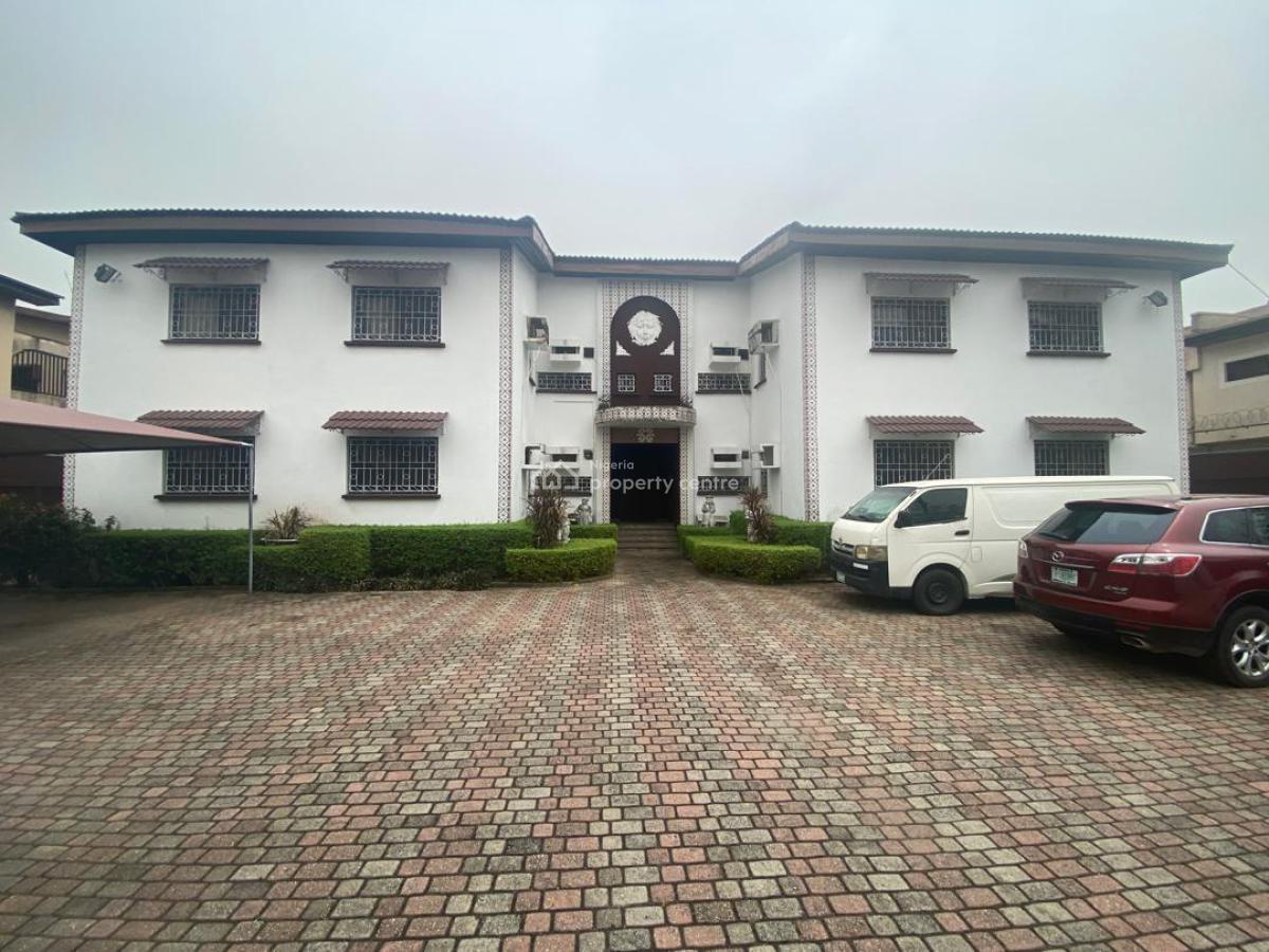 3 Bedroom Flat with a Room Boys Quarters on The Ground Floor, 2 Avenue Estate, Ikoyi, Lagos, Flat / Apartment for Rent