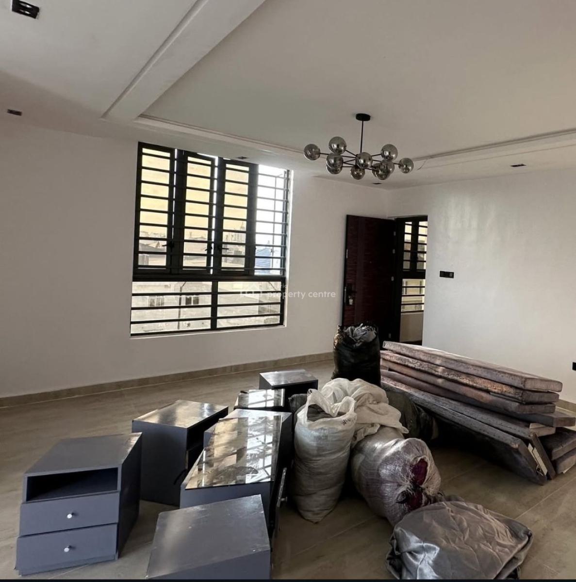 3 Bedroom Apartment in Lekki Phase 1, Lekki Phase 1, Lekki, Lagos, Flat / Apartment for Rent