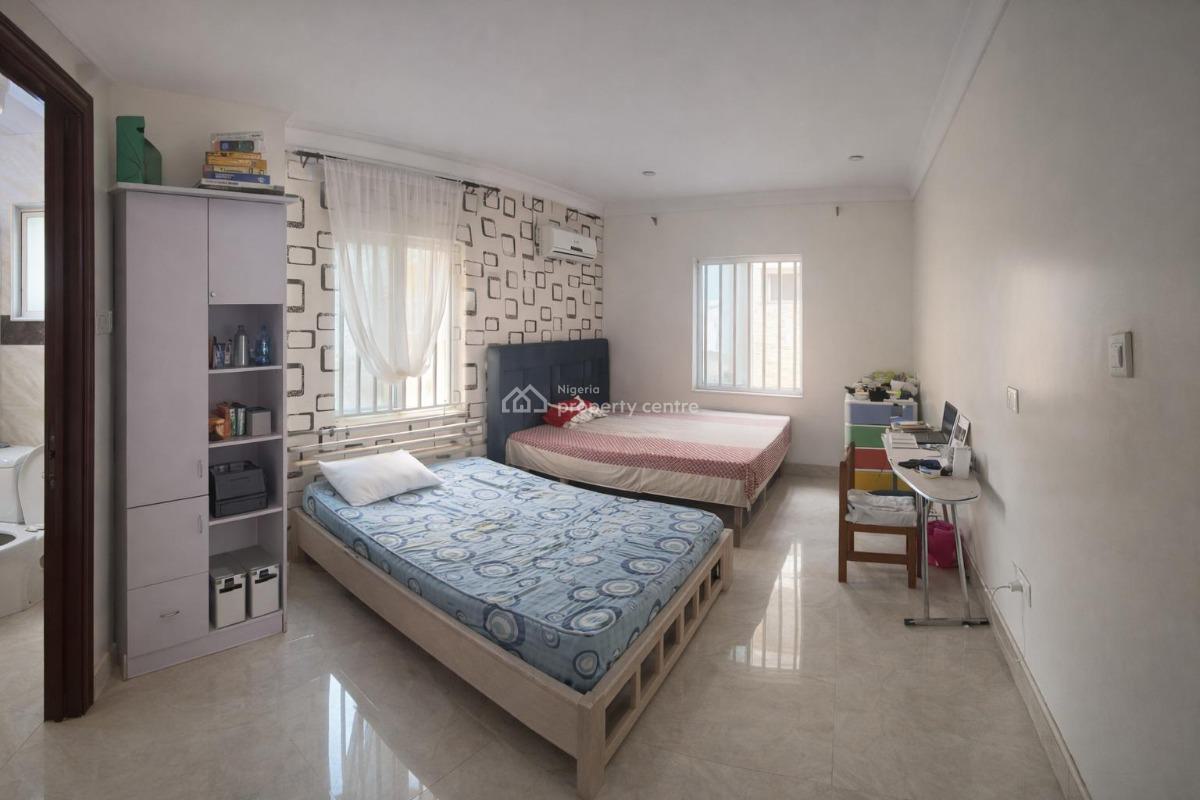 Superb 4-bed + Bq Semi-detached Duplex.occupied.in Own Gated Compound, Admiralty Homes Estate, Alpha Beach Road, New-road Bustop, Igbo Efon, Lekki, Lagos, Semi-detached Duplex for Sale