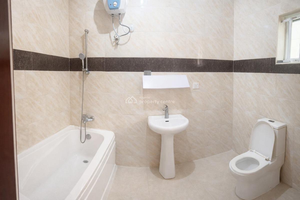 Superb 4-bed + Bq Semi-detached Duplex.occupied.in Own Gated Compound, Admiralty Homes Estate, Alpha Beach Road, New-road Bustop, Igbo Efon, Lekki, Lagos, Semi-detached Duplex for Sale