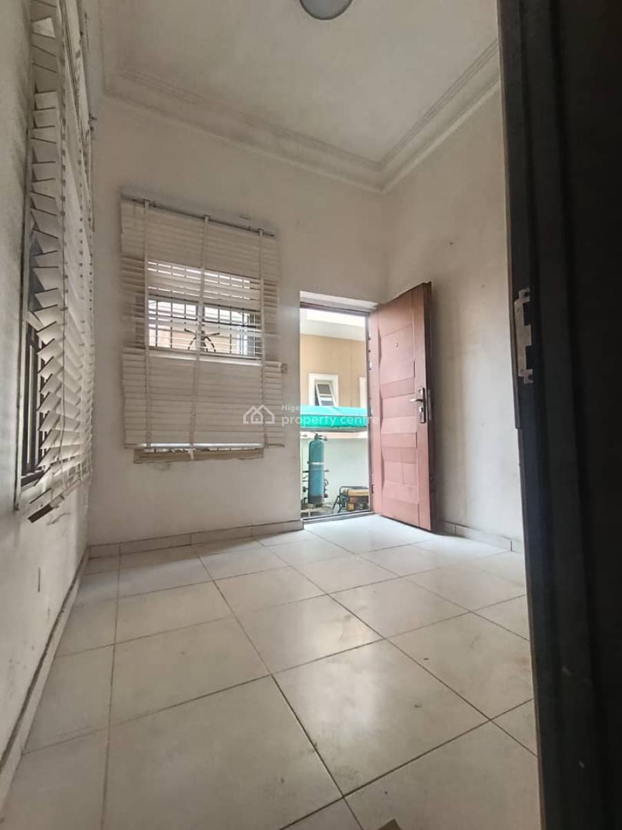 a Standard Bq Apartment with Shared Kitchen, Chevron Drive, Lekki, Lagos, Self Contain (single Rooms) for Rent