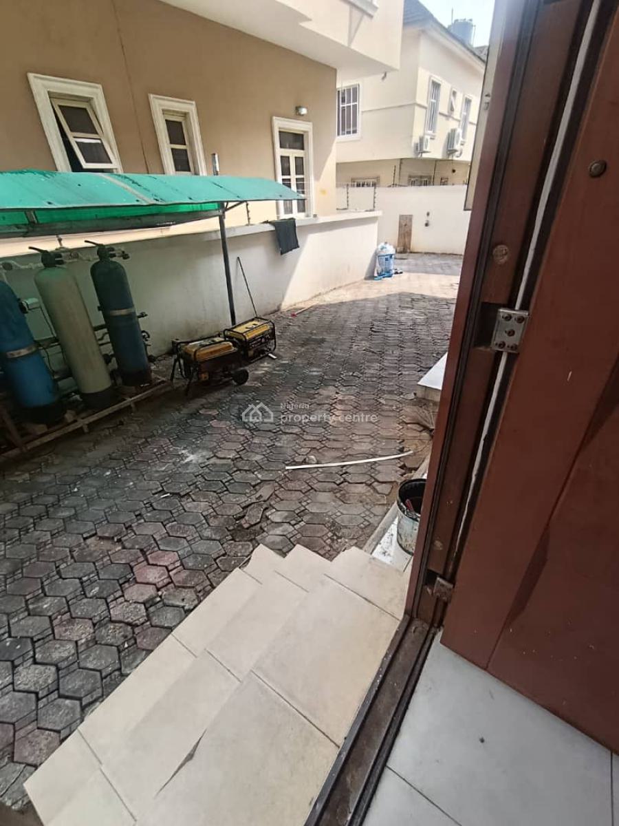 a Standard Bq Apartment with Shared Kitchen, Chevron Drive, Lekki, Lagos, Self Contain (single Rooms) for Rent