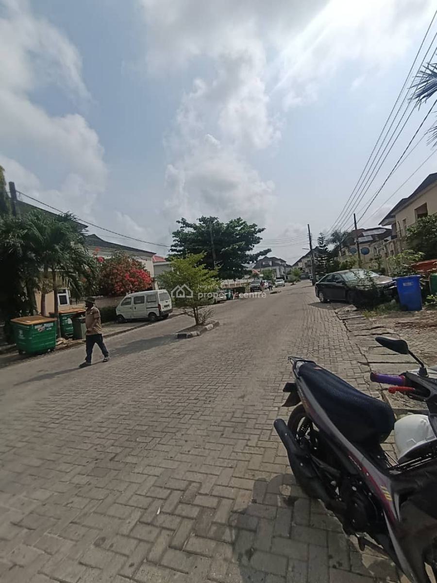 a Standard Bq Apartment with Shared Kitchen, Chevron Drive, Lekki, Lagos, Self Contain (single Rooms) for Rent