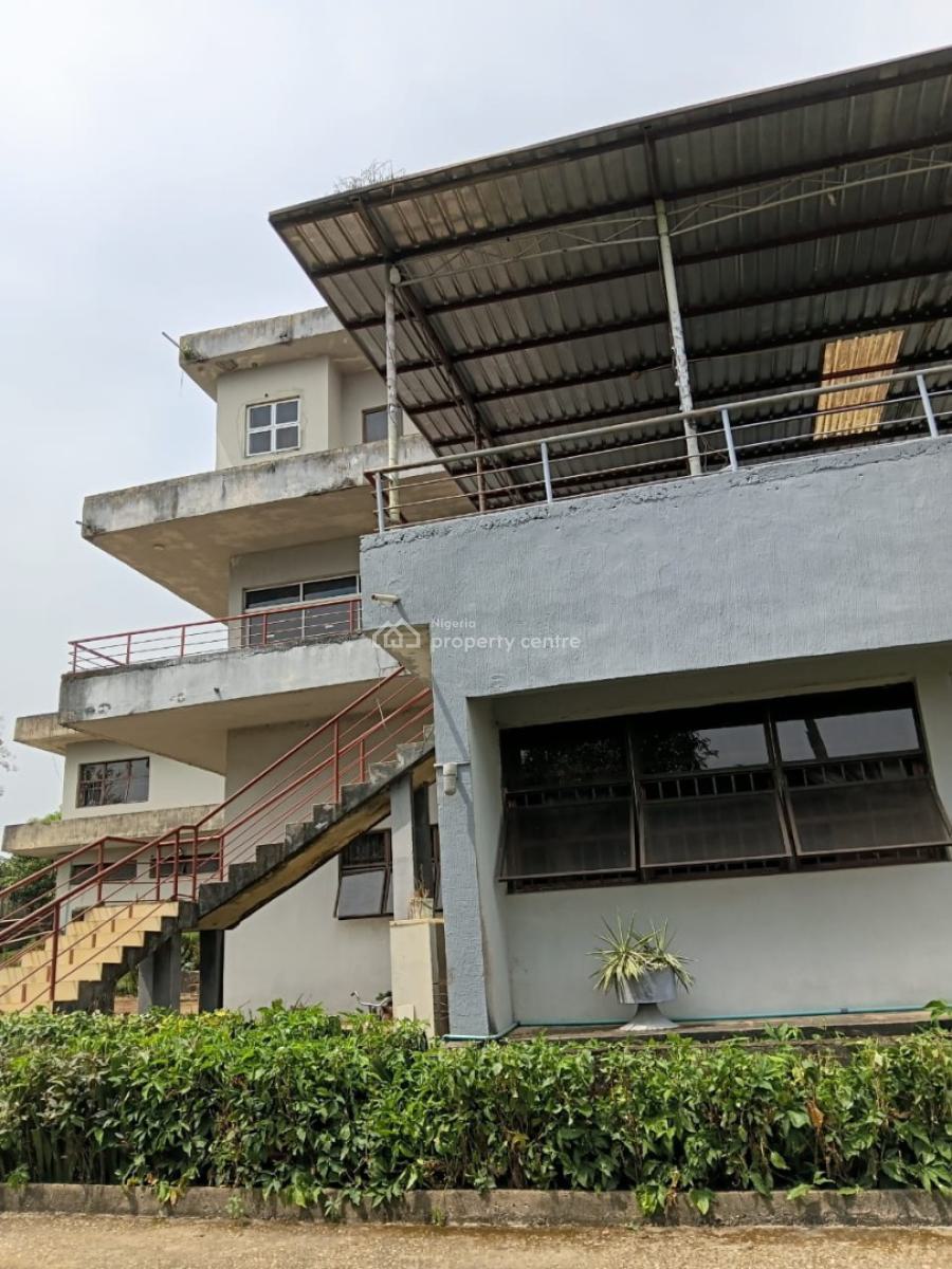 16 Bedrooms with 4  Massive Living Rms + Halls & Garages, Epe Town on The Major Road, Epe, Lagos, Hotel / Guest House for Rent