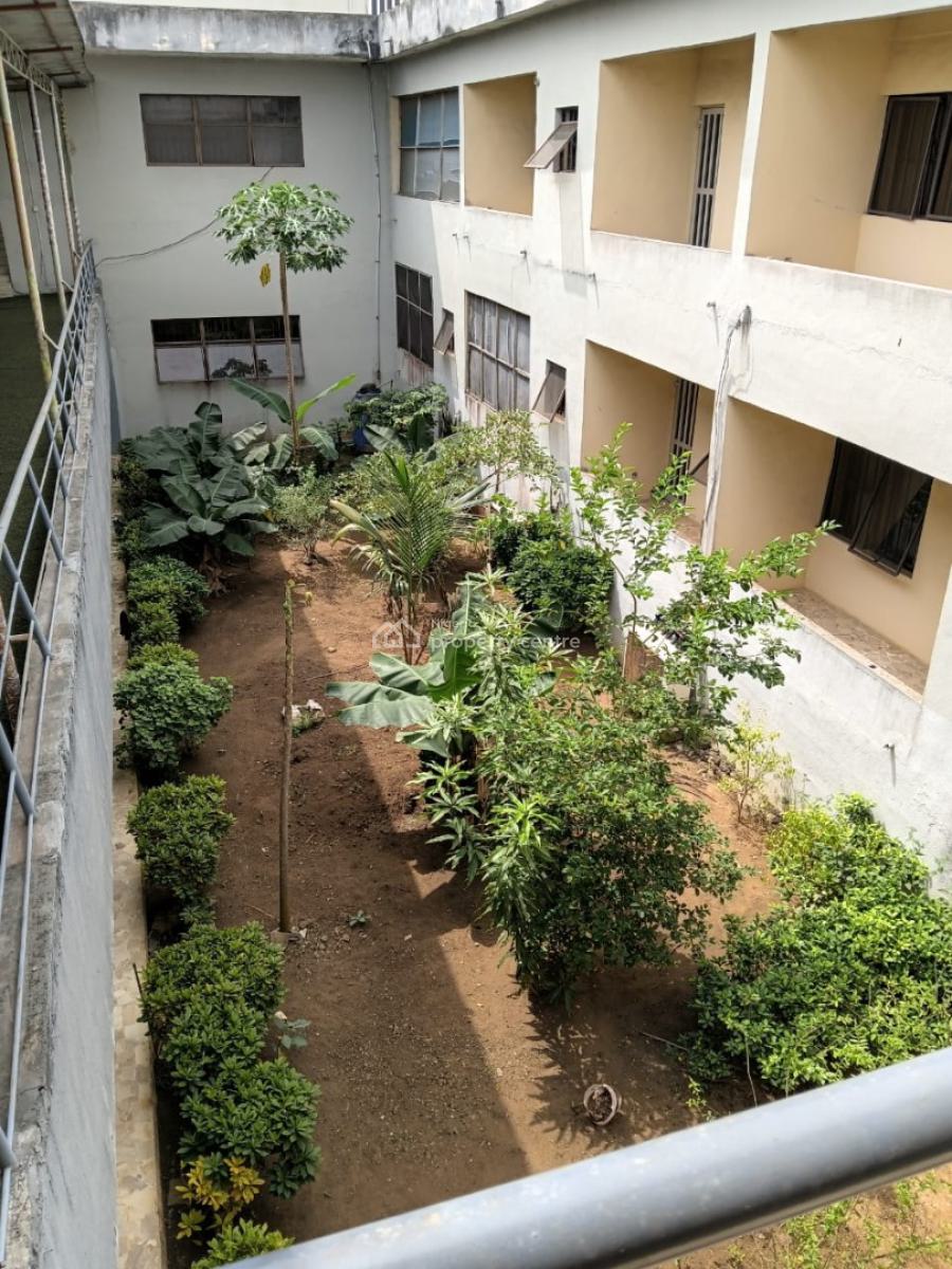 16 Bedrooms with 4  Massive Living Rms + Halls & Garages, Epe Town on The Major Road, Epe, Lagos, Hotel / Guest House for Rent