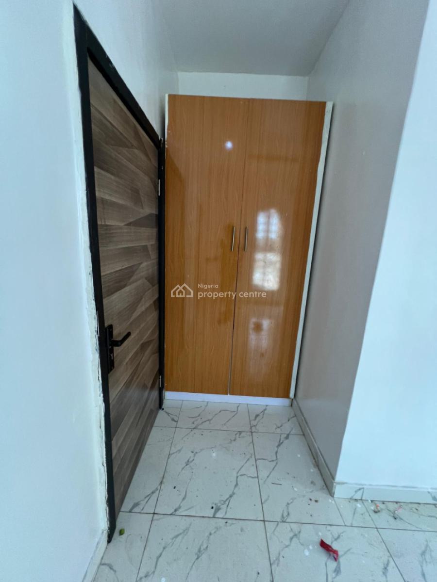 Spacious Semi Master Bedroom with Open Plan Kitchenette, Roxbury Estate, Ikota, Lekki, Lagos, Flat / Apartment for Rent