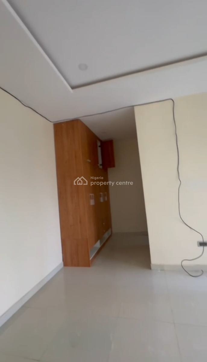 4bedrooms Terrace Duplex, Tarred Road, Guzape District, Abuja, Terraced Duplex for Rent