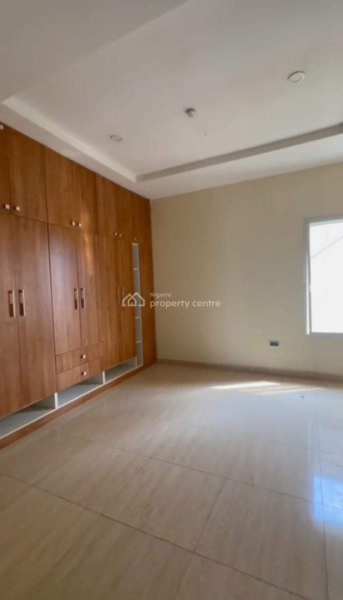 4bedrooms Terrace Duplex, Tarred Road, Guzape District, Abuja, Terraced Duplex for Rent