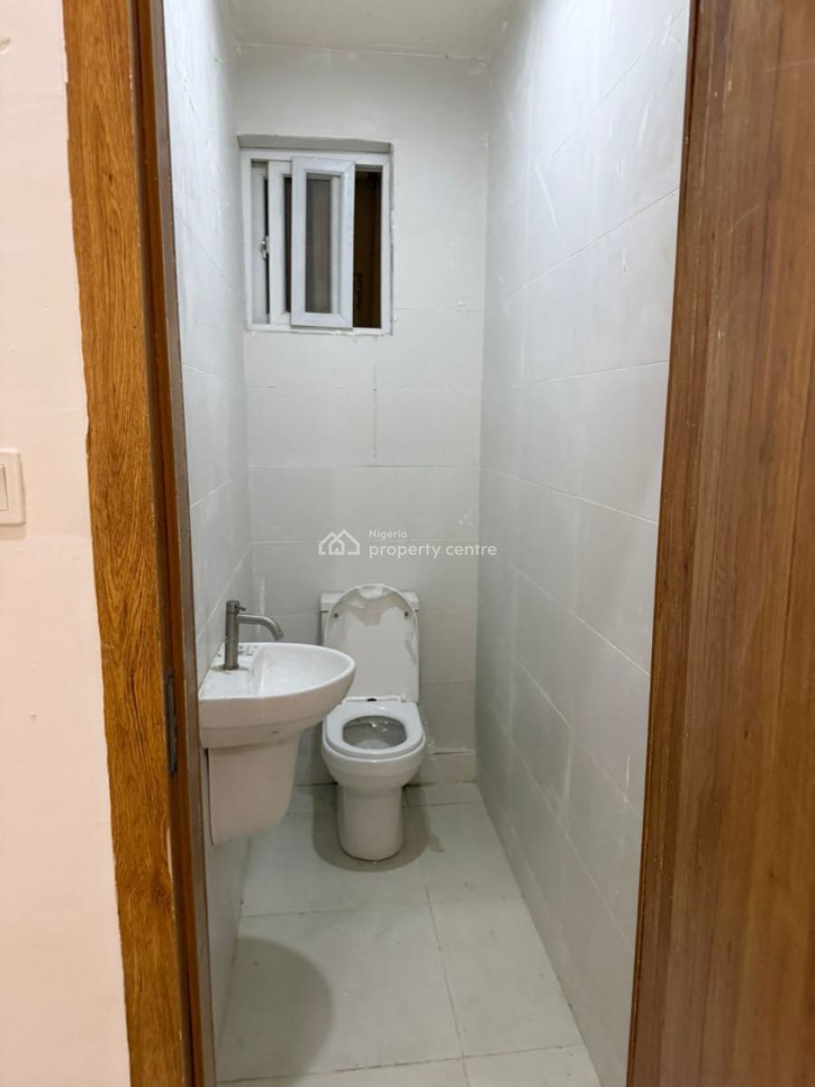 Brand New 3 Bedroom Spacious Apartment Available, Chevron Drive, Lekki, Lagos, Flat / Apartment for Rent