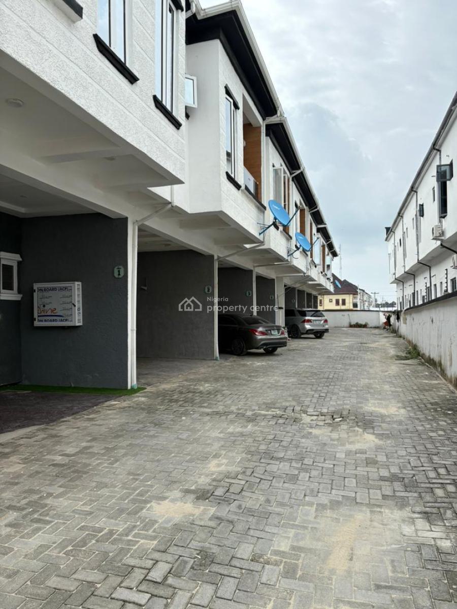 Well Maintained 4 Bedroom Terrace Duplex in Secured, Ikota, Lekki, Lagos, Terraced Duplex for Sale