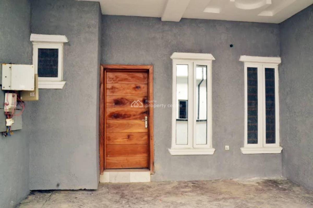 Well Maintained 4 Bedroom Terrace Duplex in Secured, Ikota, Lekki, Lagos, Terraced Duplex for Sale