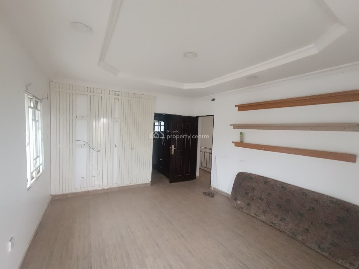 5bedroom Semi Detached Duplex, Wuse, Abuja, Office Space for Rent