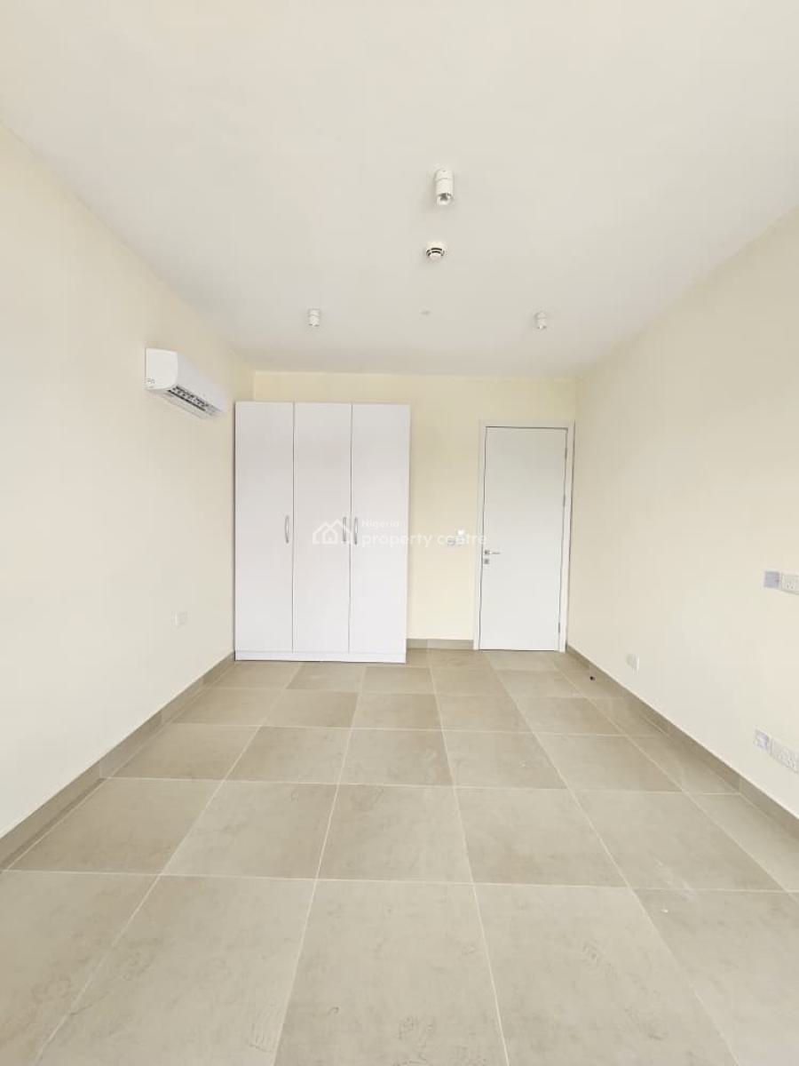 Well Built Spacious 2 Bedroom Apartment with Bq in a Secure Estate, Lekki Phase 1, Lekki, Lagos, Flat / Apartment for Sale