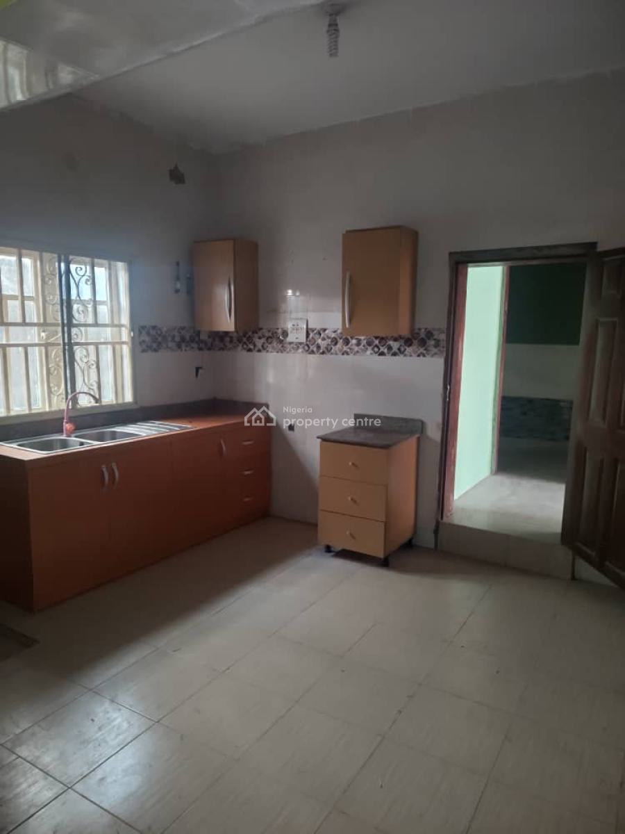 Two Bedrooms Flat in a Serene Estate, Valley View Estate, Ibeshe, Ikorodu, Lagos, Flat / Apartment for Rent