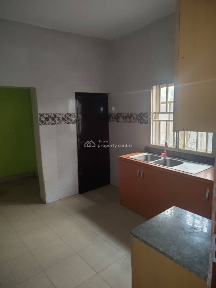 Two Bedrooms Flat in a Serene Estate, Valley View Estate, Ibeshe, Ikorodu, Lagos, Flat / Apartment for Rent