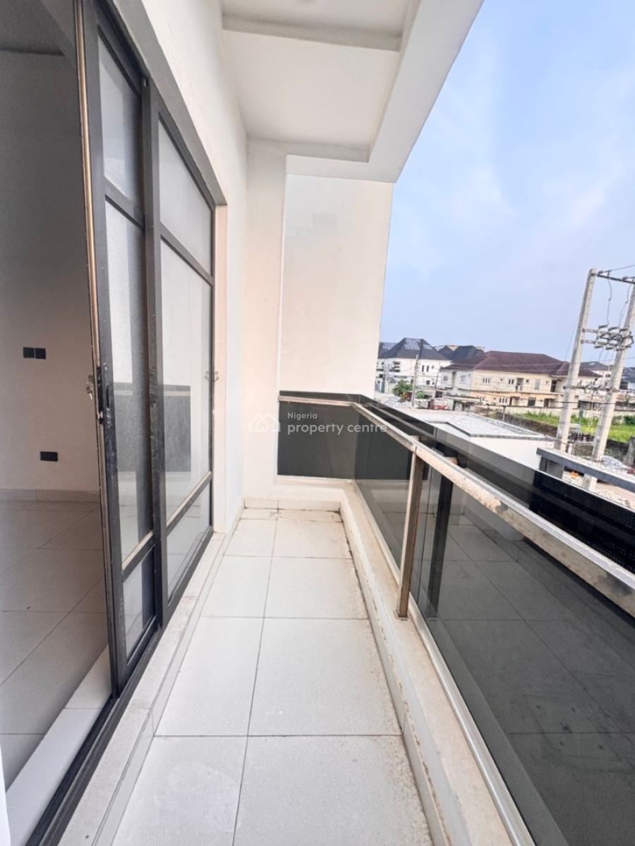 Luxurious 2 Bedroom Apartment, Ologolo, Lekki Phase 1, Lekki, Lagos, Flat / Apartment for Sale