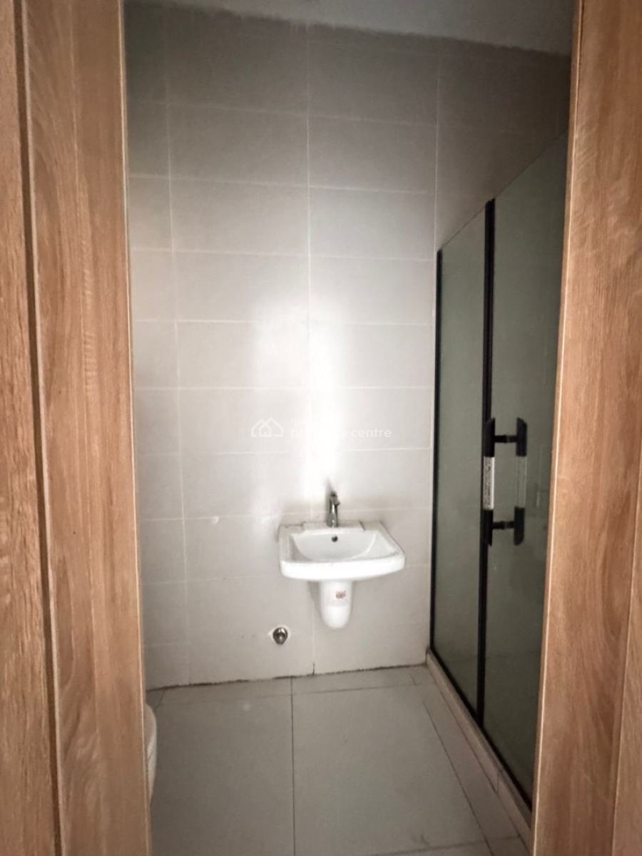 Luxurious 2 Bedroom Apartment, Ologolo, Lekki Phase 1, Lekki, Lagos, Flat / Apartment for Sale