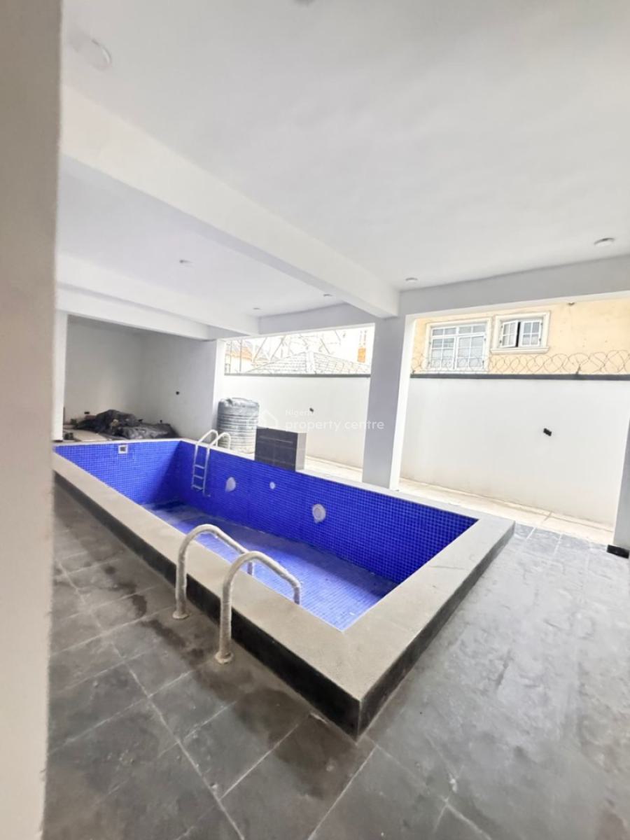 Luxurious 2 Bedroom Apartment, Ologolo, Lekki Phase 1, Lekki, Lagos, Flat / Apartment for Sale