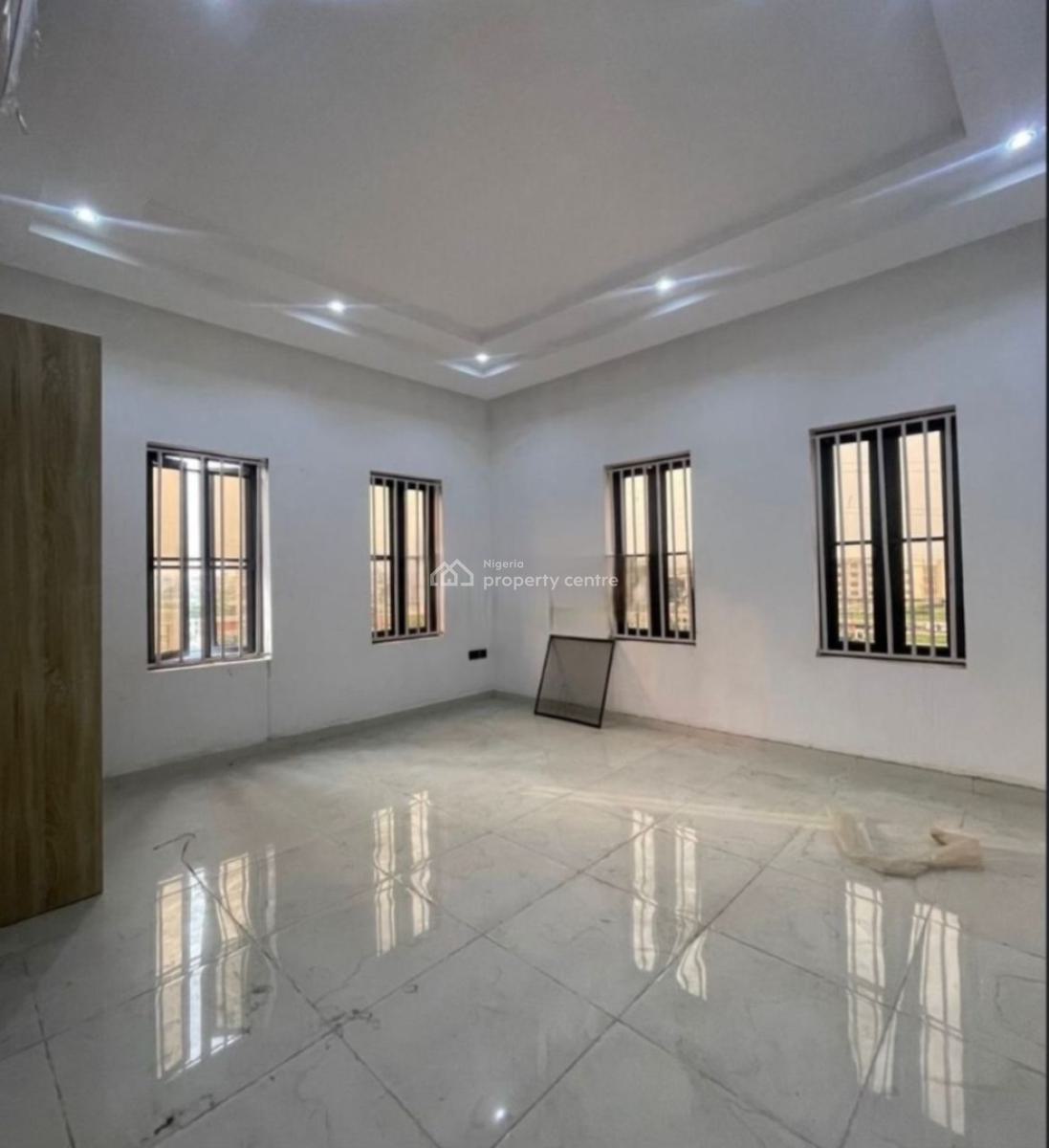 3 Bedroom Apartment with Swimming Pool, Elevator, Lekki Phase 1, Lekki, Lagos, Flat / Apartment for Rent