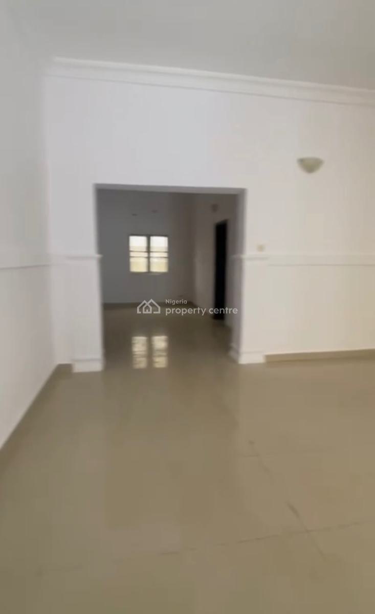 Newly Renovated 3bedroom Apartment Ground Floor, Ikate Lekki Lagos, Lekki, Lagos, Flat / Apartment for Rent