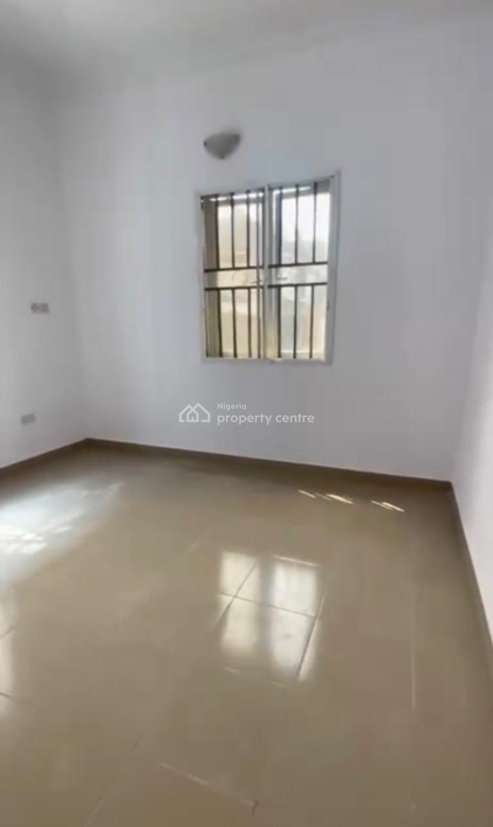 Newly Renovated 3bedroom Apartment Ground Floor, Ikate Lekki Lagos, Lekki, Lagos, Flat / Apartment for Rent
