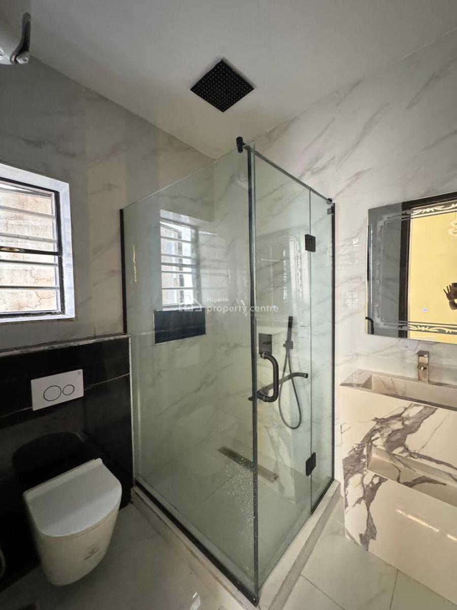 3 Bedrooms Apartment with Bq, Lekki Phase 1, Lekki, Lagos, Flat / Apartment for Sale