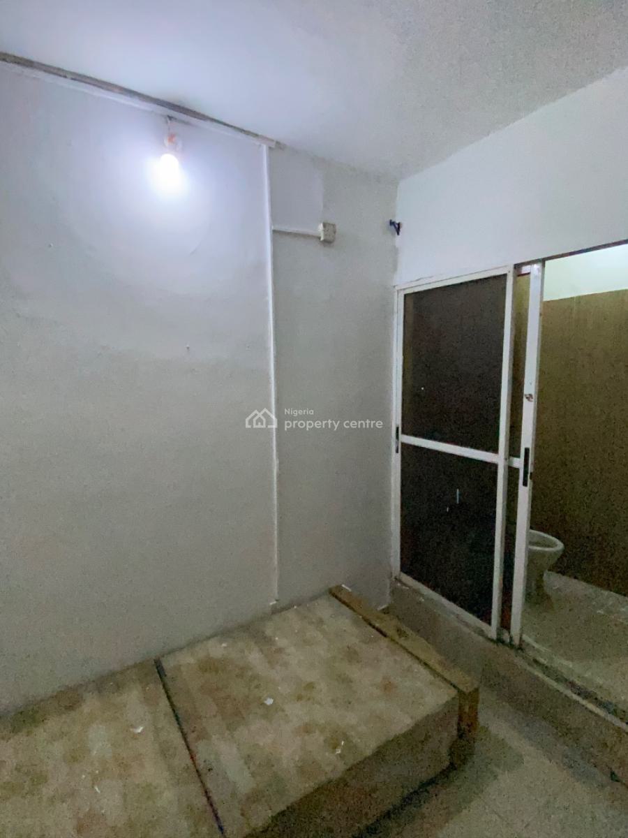Serviced One-room Self Contained for Female Only, 6 Alaka Street, Abule Ijesha Off Fola Agoro, Yaba Lagos, Abule Ijesha, Yaba, Lagos, Self Contain (single Rooms) for Rent