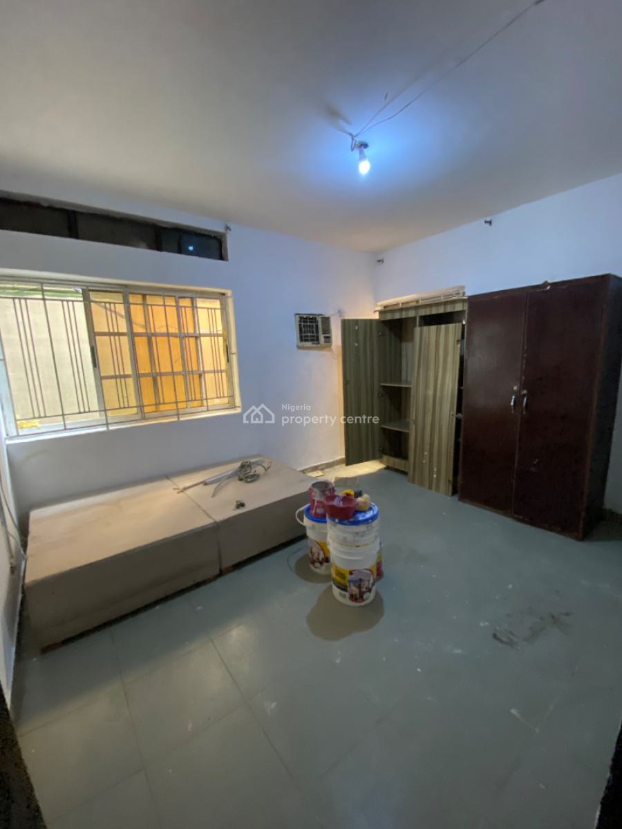 Serviced One-room Self Contained for Female Only, 6 Alaka Street, Abule Ijesha Off Fola Agoro, Yaba Lagos, Abule Ijesha, Yaba, Lagos, Self Contain (single Rooms) for Rent