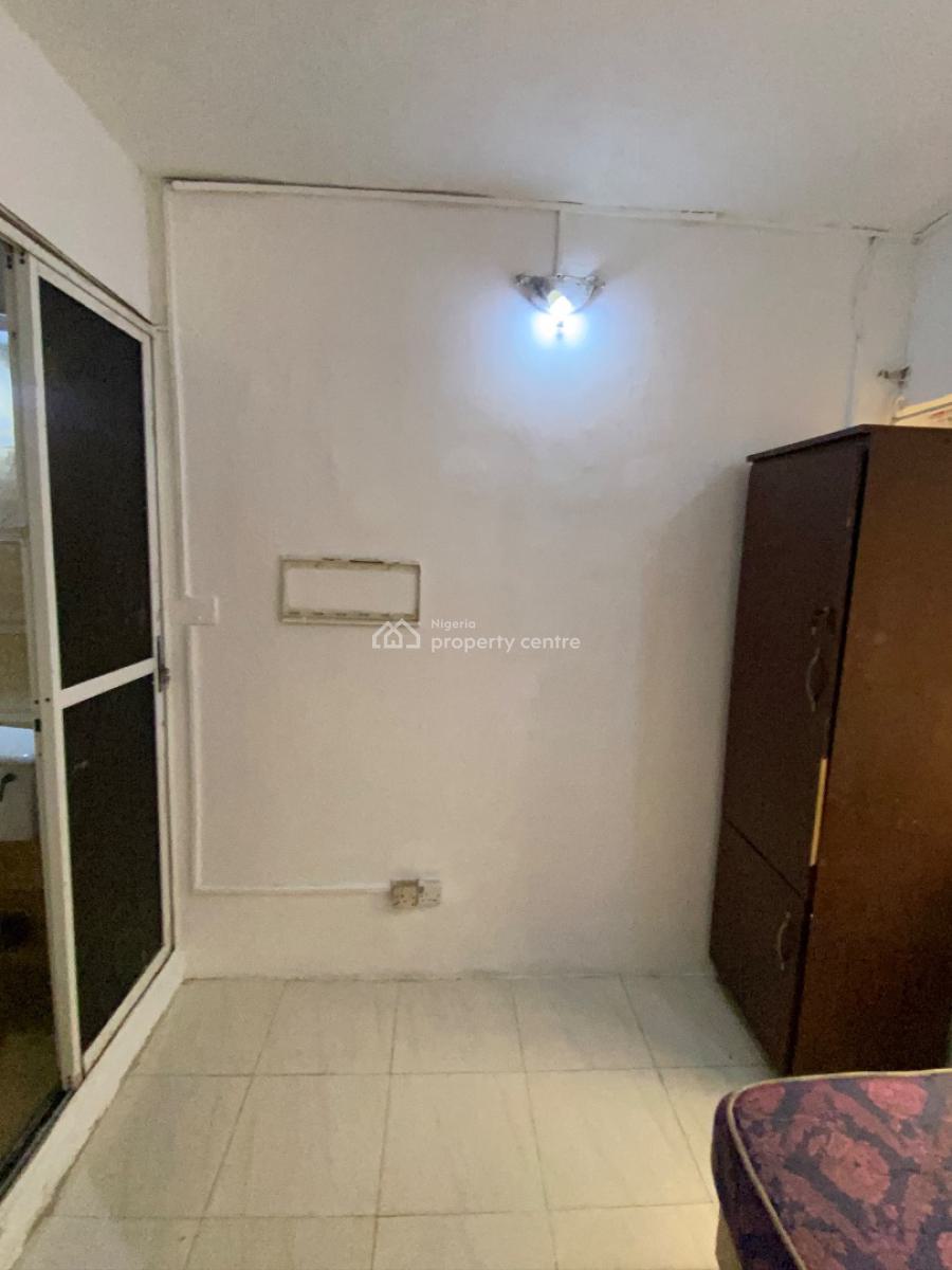 Serviced One-room Self Contained for Female Only, 6 Alaka Street, Abule Ijesha Off Fola Agoro, Yaba Lagos, Abule Ijesha, Yaba, Lagos, Self Contain (single Rooms) for Rent