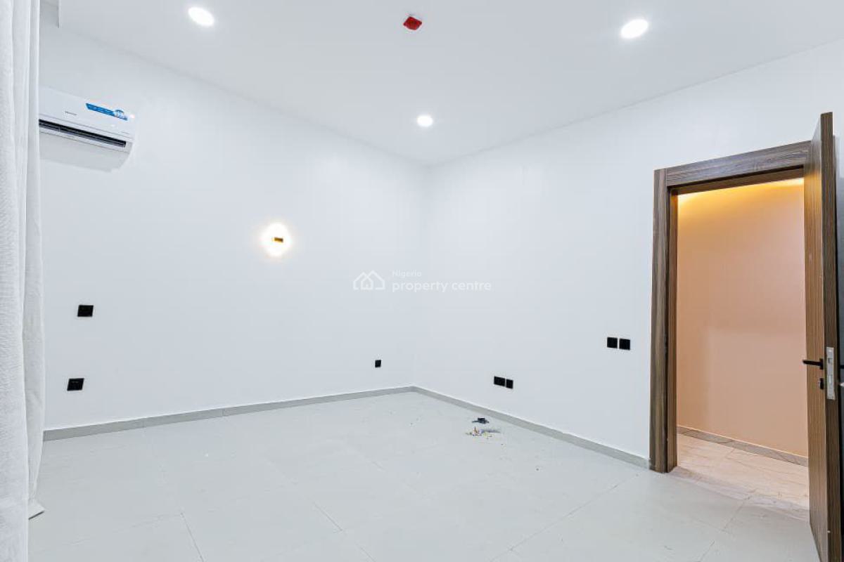 3 Bedroom Apartment with Execellent Facilities., Oduduwa Crescent, Ikeja Gra, Ikeja, Lagos, Flat / Apartment for Sale