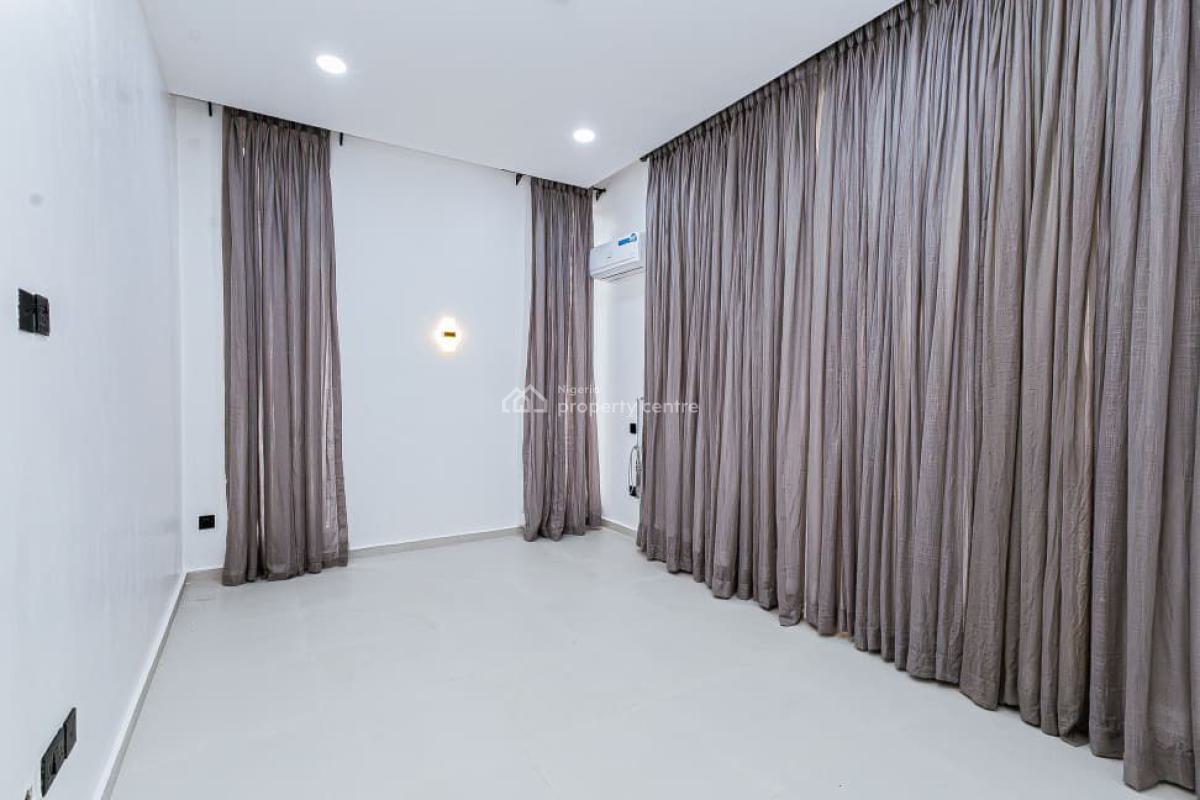 3 Bedroom Apartment with Execellent Facilities., Oduduwa Crescent, Ikeja Gra, Ikeja, Lagos, Flat / Apartment for Sale