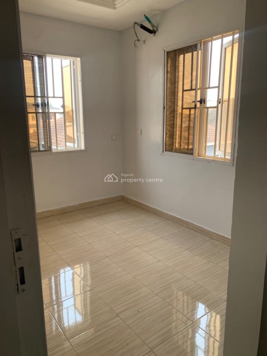 Newley Built 8 Units of 2 Bedroom Flats and 2 Units of 3 Bedroom Penthouse, Off Omorinre Johnson, Lekki Phase 1, Lekki, Lagos, Flat / Apartment for Sale
